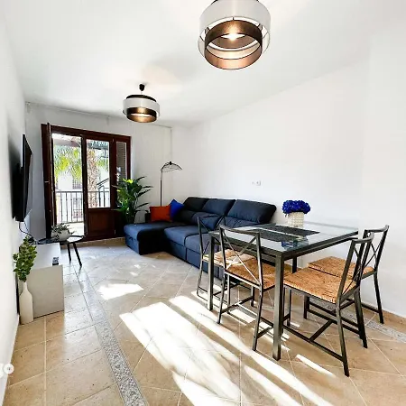Pet001 - Modern 2 Bedroom Apartment